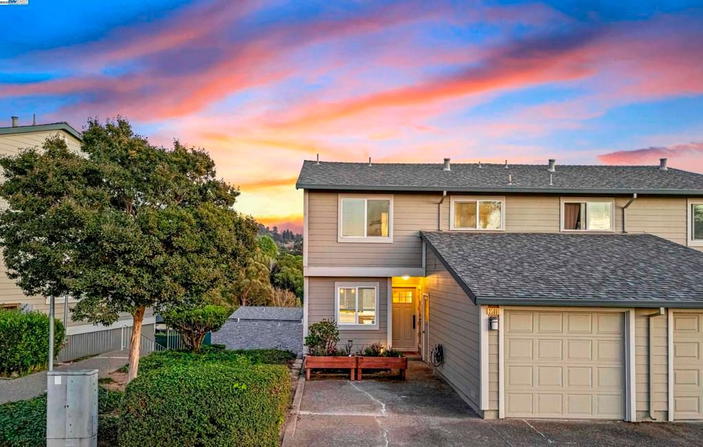 25091 Oakridge Ct, Hayward, CA 94541