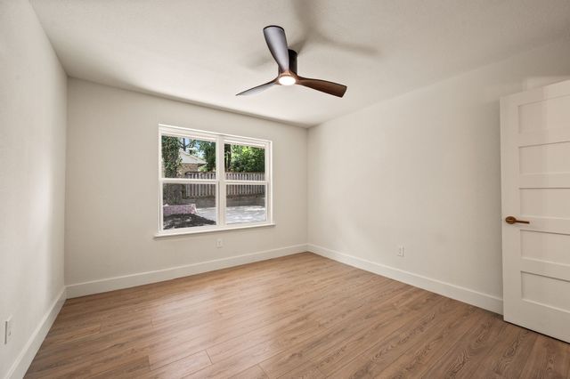 800 Tanglewood Lane, Arlington, TX 76012