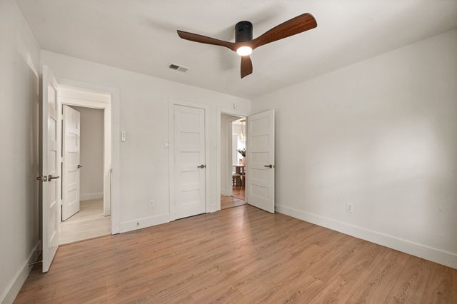 800 Tanglewood Lane, Arlington, TX 76012