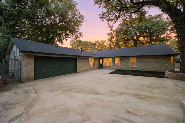 800 Tanglewood Lane, Arlington, TX 76012