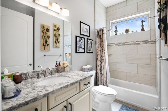 3810 Katie Lane Loop, Kingman, AZ 86401