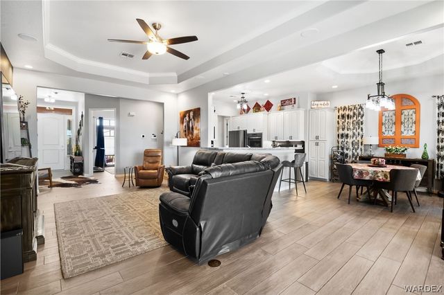 3810 Katie Lane Loop, Kingman, AZ 86401