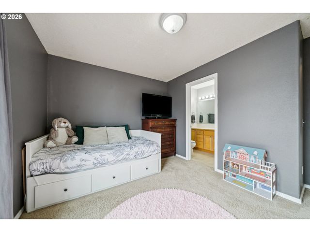 17364 Sw NOVATO Ln, Beaverton, OR 97078