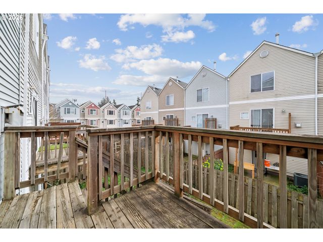 17364 Sw NOVATO Ln, Beaverton, OR 97078