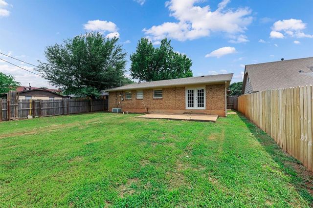 637 Redstone Avenue, Edmond, OK 73013