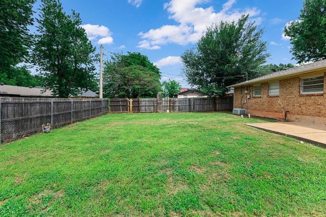 637 Redstone Avenue, Edmond, OK 73013