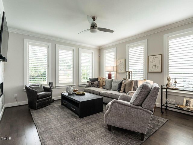 1610 Draper View Loop 101, Raleigh, NC 27608