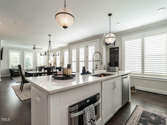 1610 Draper View Loop 101, Raleigh, NC 27608