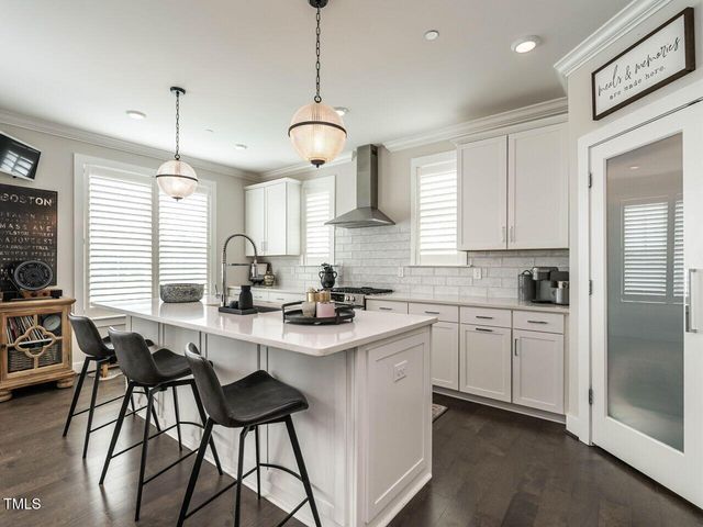 1610 Draper View Loop 101, Raleigh, NC 27608