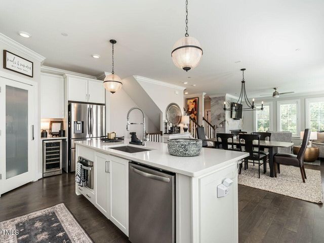 1610 Draper View Loop 101, Raleigh, NC 27608