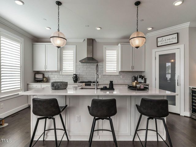 1610 Draper View Loop 101, Raleigh, NC 27608