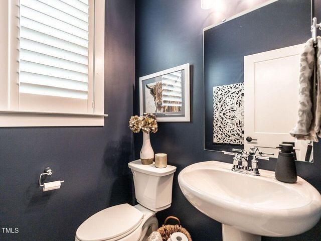 1610 Draper View Loop 101, Raleigh, NC 27608