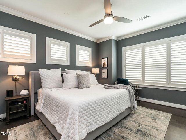 1610 Draper View Loop 101, Raleigh, NC 27608