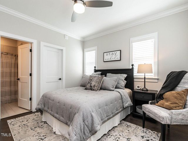 1610 Draper View Loop 101, Raleigh, NC 27608