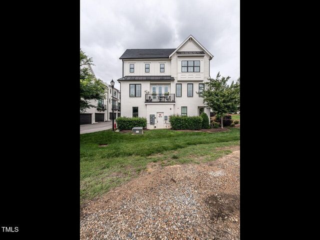 1610 Draper View Loop 101, Raleigh, NC 27608