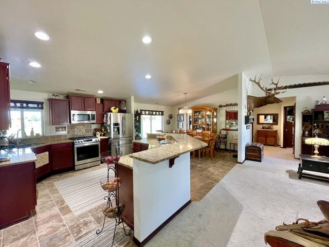 223108 E Perkins Road, Kennewick, WA 99337