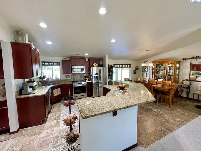 223108 E Perkins Road, Kennewick, WA 99337