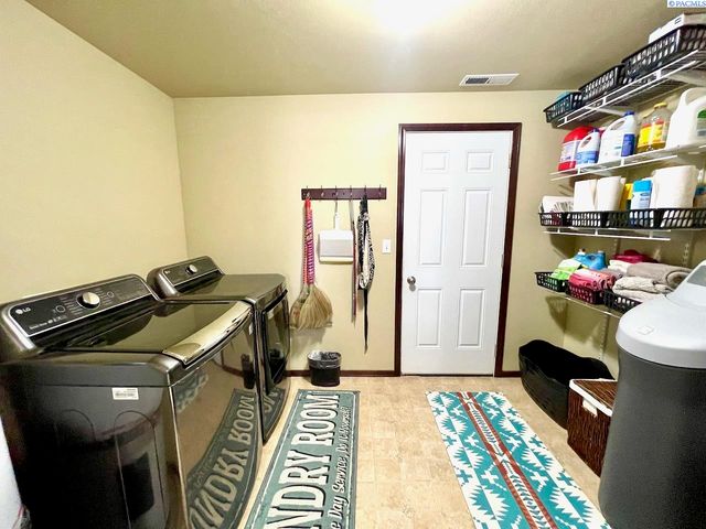 223108 E Perkins Road, Kennewick, WA 99337