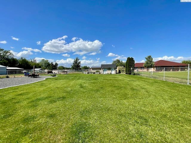 223108 E Perkins Road, Kennewick, WA 99337