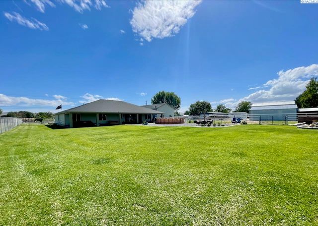 223108 E Perkins Road, Kennewick, WA 99337