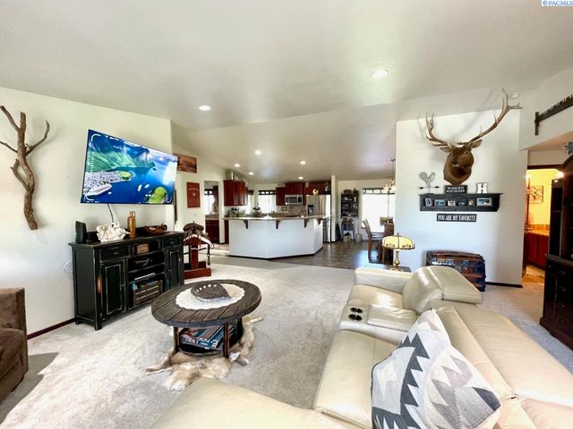 223108 E Perkins Road, Kennewick, WA 99337