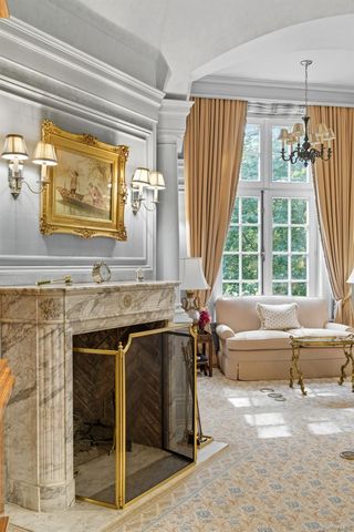 4 Red Fox Lane, Upper Brookville, NY 11545