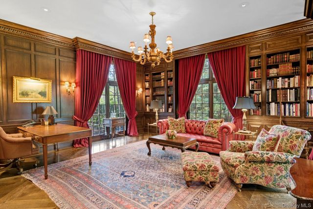 4 Red Fox Lane, Upper Brookville, NY 11545