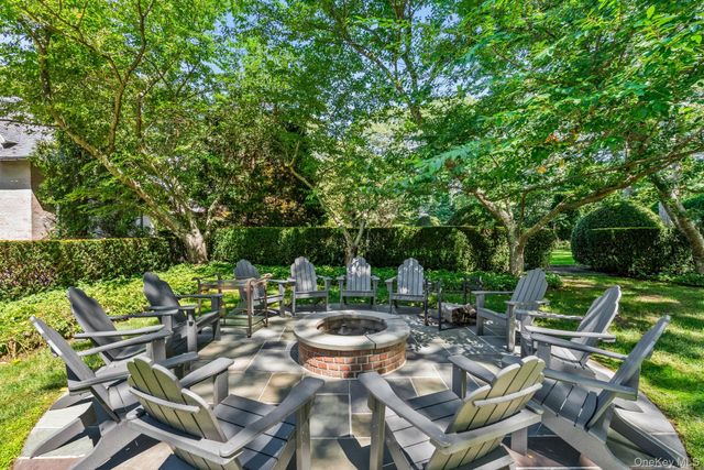 4 Red Fox Lane, Upper Brookville, NY 11545