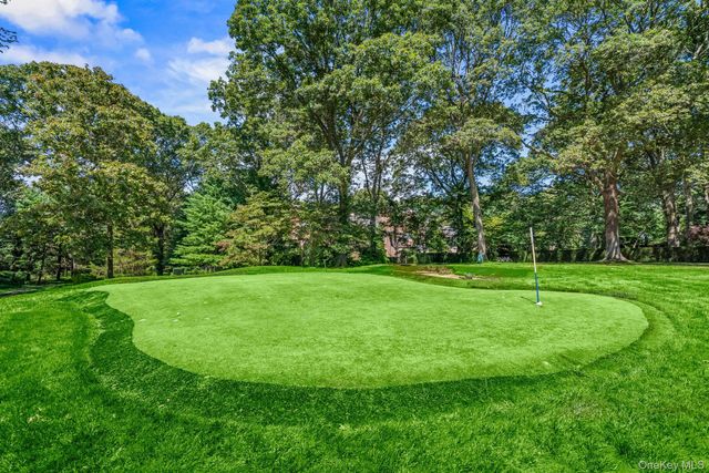 4 Red Fox Lane, Upper Brookville, NY 11545