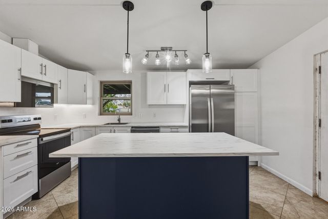 1620 W ROESER Road, Phoenix, AZ 85041
