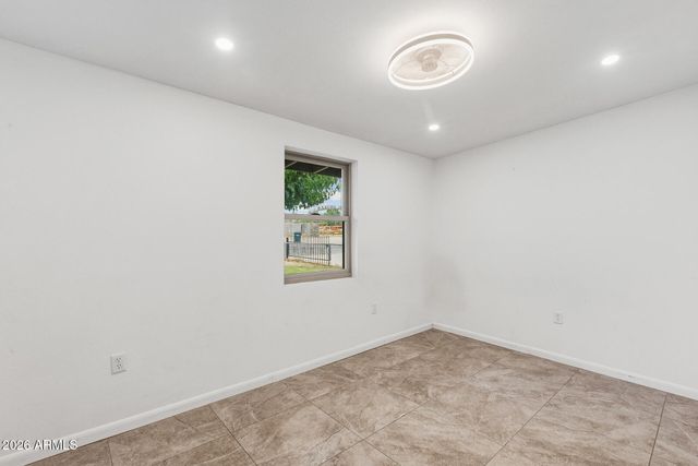 1620 W ROESER Road, Phoenix, AZ 85041