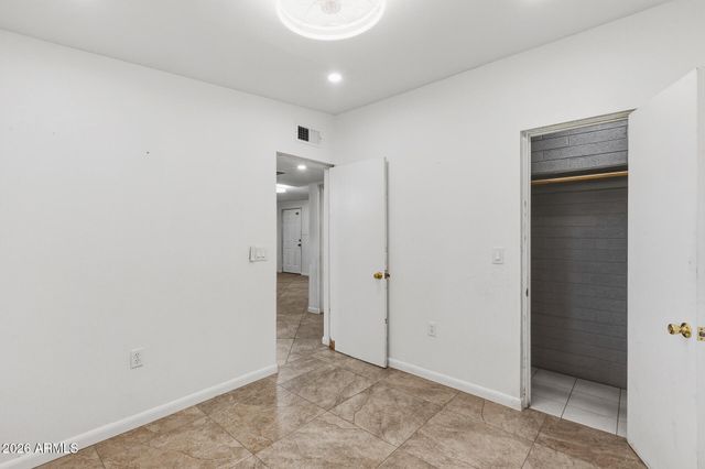 1620 W ROESER Road, Phoenix, AZ 85041