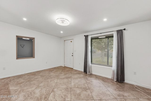 1620 W ROESER Road, Phoenix, AZ 85041