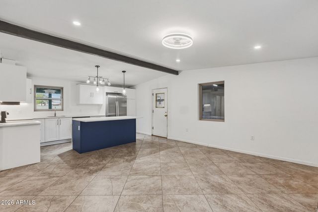 1620 W ROESER Road, Phoenix, AZ 85041