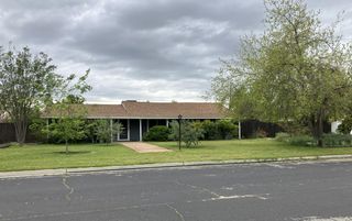 312 N Phillip Avenue, Clovis, CA 93612