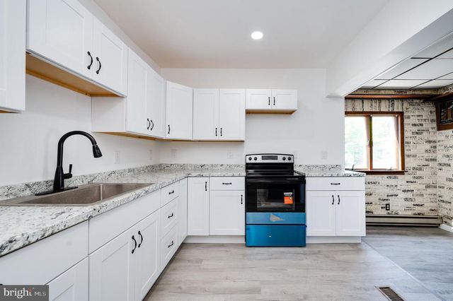 1228 LINDEN ST, Reading, PA 19604