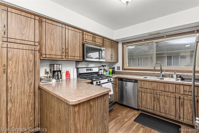 18169 Filmore Street, Southfield, MI 48075