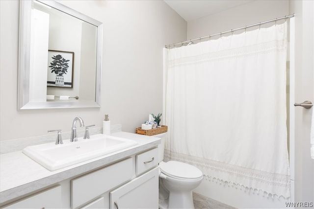 301 Northill Drive B, Amherst, NY 14221