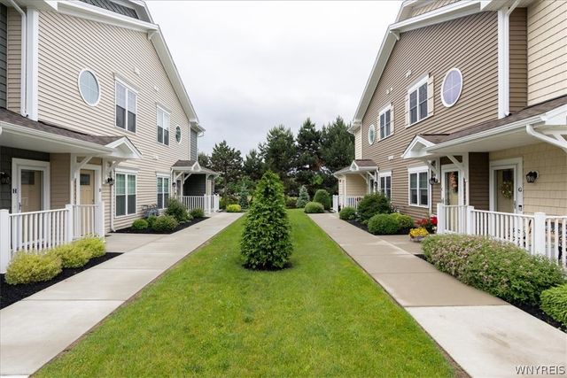 301 Northill Drive B, Amherst, NY 14221