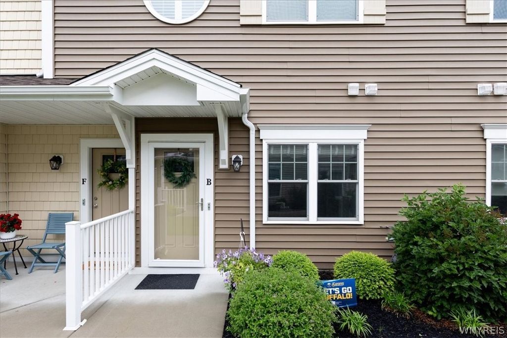 301 Northill Drive B, Amherst, NY 14221