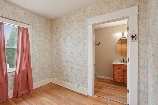 520 S Oak Park Avenue, Colfax, IA 50054