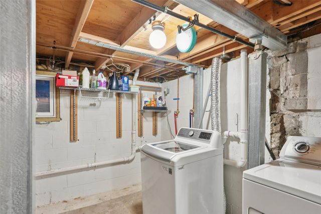 520 S Oak Park Avenue, Colfax, IA 50054