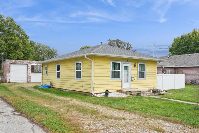 520 S Oak Park Avenue, Colfax, IA 50054