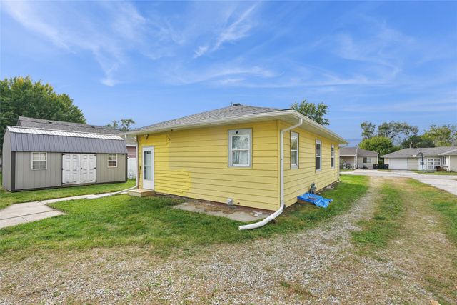 520 S Oak Park Avenue, Colfax, IA 50054