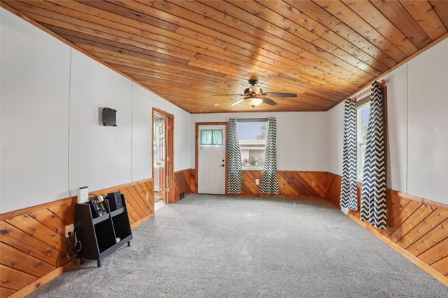 520 S Oak Park Avenue, Colfax, IA 50054