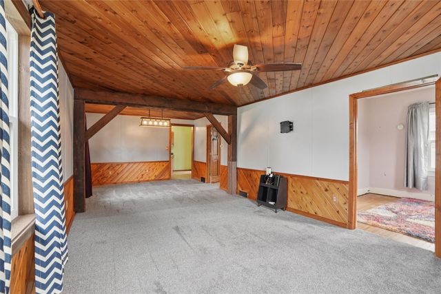 520 S Oak Park Avenue, Colfax, IA 50054