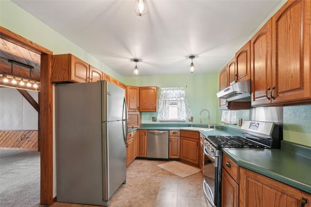 520 S Oak Park Avenue, Colfax, IA 50054