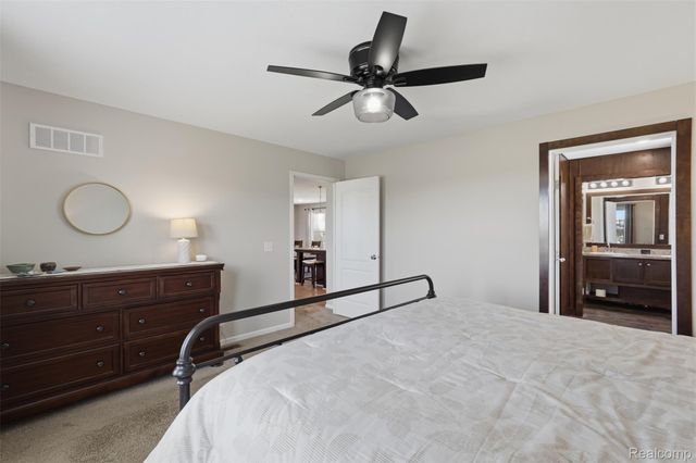 11112 Hickory Tree Court, Green Oak Township, MI 48178