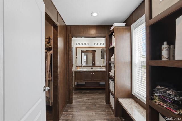 11112 Hickory Tree Court, Green Oak Township, MI 48178