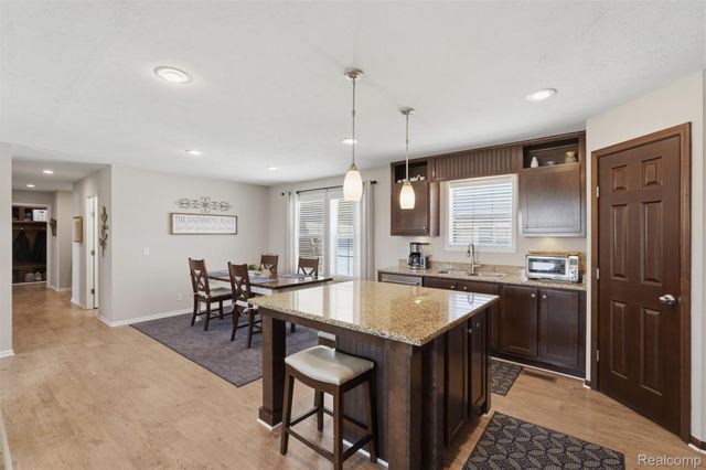 11112 Hickory Tree Court, Green Oak Township, MI 48178
